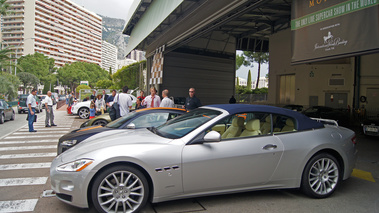 Top Marques Monaco 2010 - Maserati GranCabrio gris profil test drive