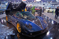 Top Marques Monaco 2010 - Pagani Zonda Tricolore 3/4 avant droit capot moteur ouvert