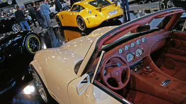 Top Marques Monaco 2010 - Wiesmann MF3 Roadster blanc intérieur