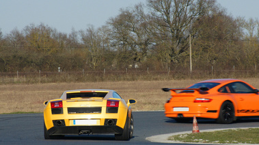 Lamborghini Gallardo jaune face arrière & Porsche 997 GT3 RS orange