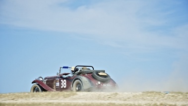 Alvis SA 1937, bordeau, action, 3-4 ar d