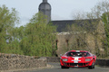 Ford GT40, rouge, action face, village