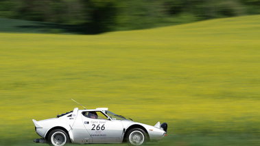 Lancia Stratos blanc, filé drt