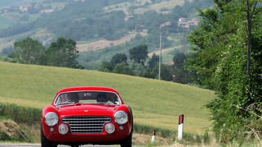 Abarth Siata, rouge action face