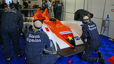 24h du Mans 2009 proto Zytek 3/4 avant droit