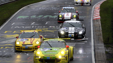 24h Nürburgring 2011 Porsche 18 + Nissan et Porsche