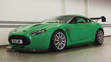 Aston Martin V12 Zagato compétition garage 3/4 avant