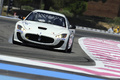 Maserati GranTurismo GT4 blanc face avant penché