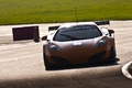 McLaren MP4-12C GT3 orange face avant penché