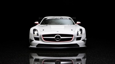 Mercedes SLS GT3 avant