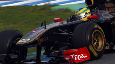 Lotus Renault essais 3/4 avant serrée