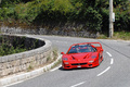 Ferrari F50 rouge 3/4 avant gauche penché vue de haut