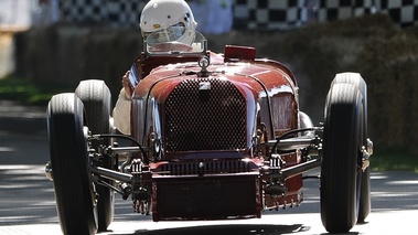 Goodwood Festival Of Speed 2011 - ancienne rouge face avant