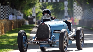 Goodwood Festival Of Speed 2011 - Bugatti Type 35 bleu 3/4 avant gauche 2