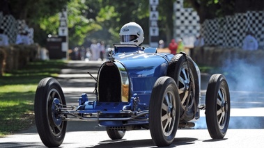 Goodwood Festival Of Speed 2011 - Bugatti Type 35 bleu 3/4 avant gauche