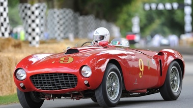 Goodwood Festival Of Speed 2011 - Ferrari 375 rouge 3/4 avant gauche