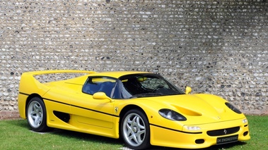 Goodwood Festival Of Speed 2011 - Ferrari F50 jaune 3/4 avant droit