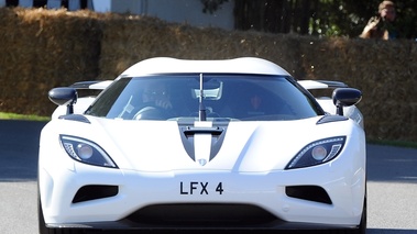 Goodwood Festival Of Speed 2011 - Koenigsegg Agera blanc face avant