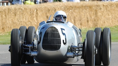 Goodwood Festival Of Speed 2011 - monoplace Audi gris face avant