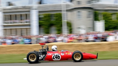 Goodwood Festival Of Speed 2011 - monoplace rouge filé penché