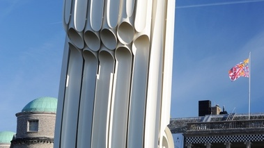 Goodwood Festival Of Speed 2011 - sculpture Jaguar Type E debout