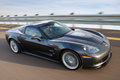 Chevrolet Corvette C6 ZR1 anthracite 3/4 avant droit travelling penché