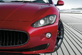 Maserati GranCabrio Sport rouge phare avant