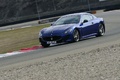 Maserati GranTurismo MC Stradale bleu 3/4 avant gauche filé penché