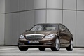 Mercedes S600 marron 3/4 avant gauche