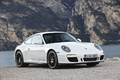 Porsche 997 Carrera GTS blanc 3/4 avant droit penché