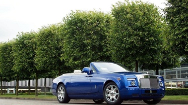 Rolls-Royce Phantom Drophead Coupe Masterpiece London 2011 - 3/4 avant droit