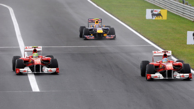 Hongrie 2011 Ferrari et Red Bull