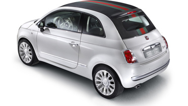 Fiat 500c Gucci - blanche - 3/4 arrière droit capote fermée