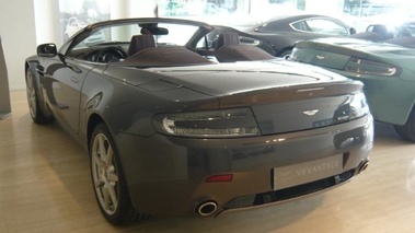 ASTON MARTIN AMV8 Roadster 2008 - Vue 3/4 arrière gauche