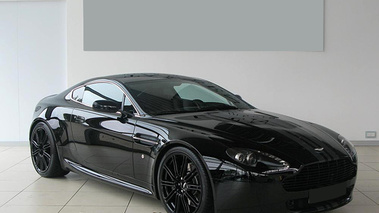 ASTON MARTIN V8 Vantage  2008 - Vue 3/4 avant droit