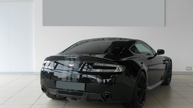 ASTON MARTIN V8 Vantage  2008 - Vue 3/4 avant droit