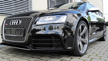 AUDI RS5 S-Tronic 2010 - Vue 3/4 avant gauche