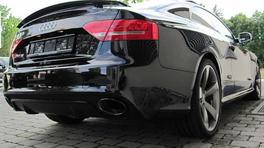 AUDI RS5 S-Tronic 2010 - Vue 3/4 arrière droit