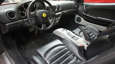 FERRARI 360 Modena F1 2000 - Vue 3/4 avant gauche