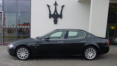 MASERATI Quattroporte 2011 - Vue de profil gauche