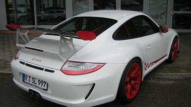 PORSCHE 911 Type 997 GT3 RS 2010 - Vue 3/4 arrière droit