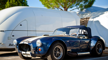 10 000 Tours du Castelet 2011 - Shelby Cobra 427 bleu 3/4 avant gauche