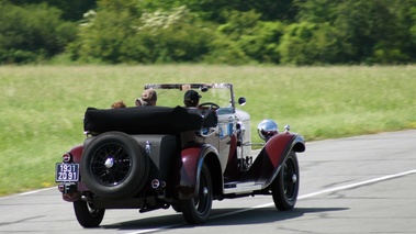 Autodrome Héritage Festival 2012 - Delage bordeaux 3/4 arrière droit filé