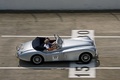 Autodrome Héritage Festival 2013 - Jaguar XK120 Roadster gris filé vue de haut