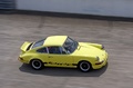 Autodrome Héritage Festival 2013 - Porsche 911 Carrera 2.7 RS jaune filé vue de haut