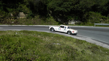 Studebaker blanc, action profil gch