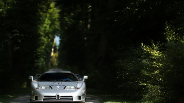 Chantilly Arts & Elégance 2015 - Bugatti EB110 gris face avant