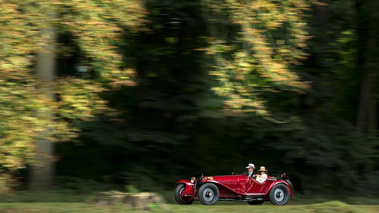 Chantilly Arts & Elégance 2016 - Alfa Romeo 8C 2300 Zagato Spyder rouge 3/4 avant gauche filé