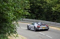 Chantilly Arts & Elégance 2016 - Porsche 918 Spyder Weissach Package gris 3/4 arrière gauche vue de haut