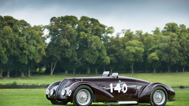 Chantilly Arts & Elégance 2017 - Alfa Romeo 6C 2300B MM Touring Corsa Spyder bordeaux 3/4 avant gauche